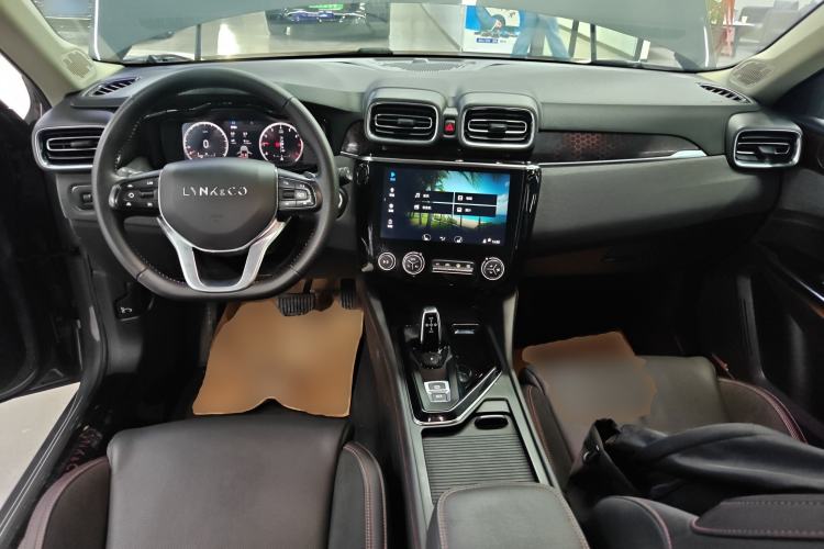 Used Lynk & Co 02 2019 1.5T DCT Two-Wheel Drive Sporty Version China VI Standard Center Console