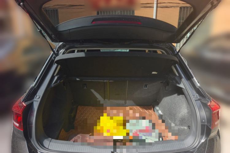 Used Volkswagen T-ROC 2018 280TSI DSG Two-Wheel Drive Advanced Version China V Emission Standard Trunk