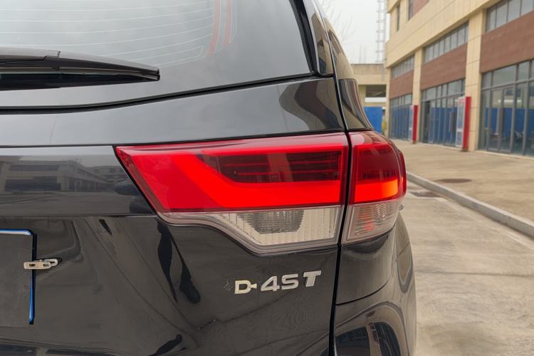 Used Toyota Highlander 2018 2.0T Two-Wheel Drive Elite Version 5 Seats China VI Standard
