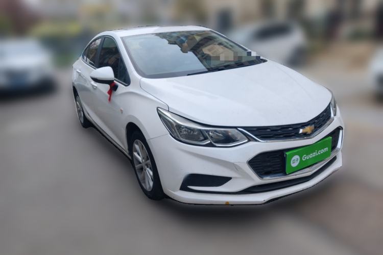 Used Chevrolet Cruze 2018 320 Automatic Pioneer Sunroof Edition Front Right 45 Deg