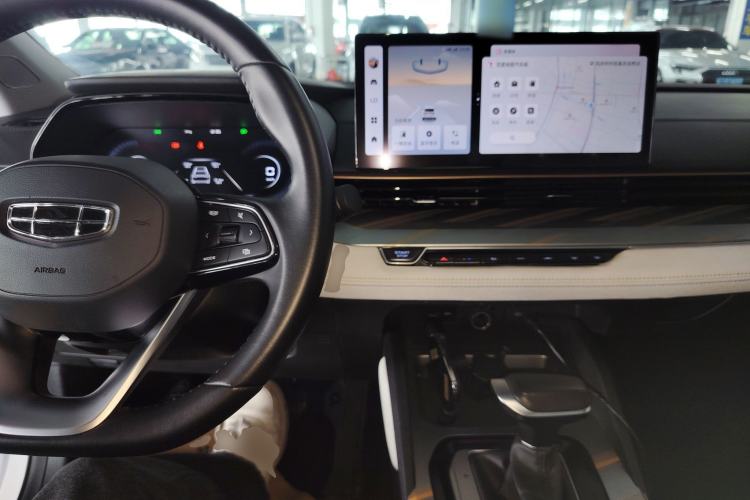 Used Geely Auto Emgrand L 2022 1.4T CVT Flagship Edition
