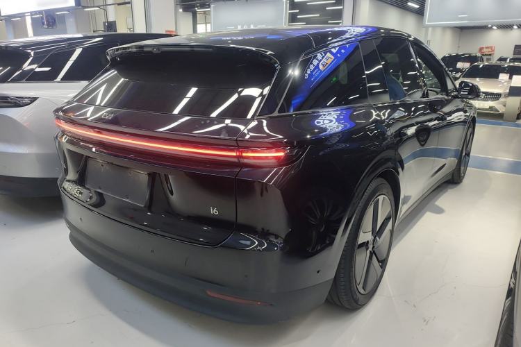 Used Li Auto i6 2025 Model Two-Wheel-Drive Standard Type
