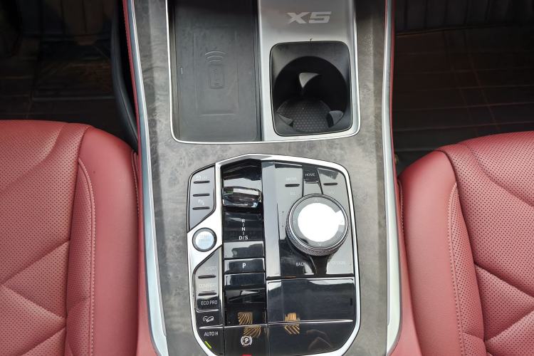 Used BMW X5 2023 xDrive 30Li M Sport Package Interior 4