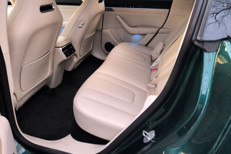 Used Hima Luxeed R7 2026 Model Range-Extending Max Left Rear Seat