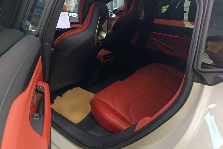 Used Xiaomi Auto SU7 2024 Four-Wheel Drive Ultra-Long Range Advanced Intelligent Driving Max Edition