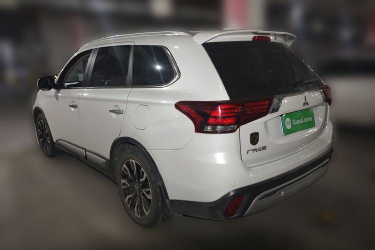 Used Mitsubishi Outlander 2020 2.4L 4x4 Zhi Xiang Edition 5 Seats