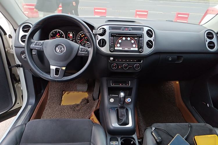 Used Volkswagen Tiguan 2015 2.0 TSI Automatic All-Wheel Drive Flagship Edition
