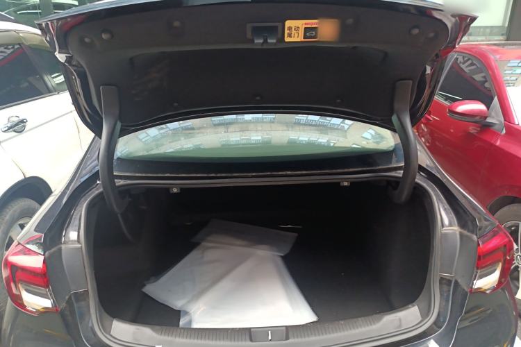 Used Buick Regal 2022 552T Smart Edition Trunk