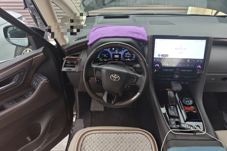 Used Toyota Alphard 2024 Dual-Engine 2.5L Deluxe Edition
