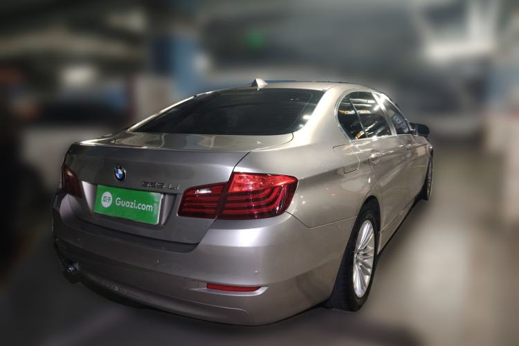 Used BMW 5 Series 2014 525Li Leading Model Rear Right 45 Deg