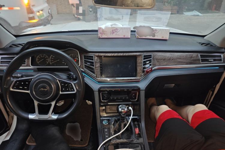 Used Zotye Domy X7 2017 1.5T Manual Elite Version Center Console