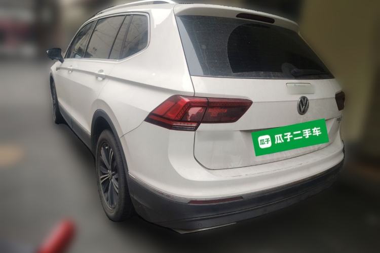 Used Volkswagen Tiguan L 2017 380TSI Automatic All-Wheel-Drive Luxury Edition Rear Left 45 Deg