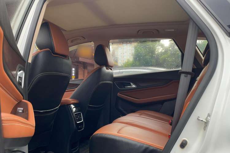 Used Baojun 560 2017 Rhythmic Edition 1.8L iAMT Prestige Model