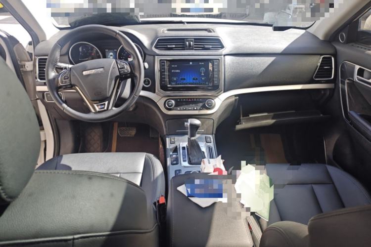 Used Haval H6 Coupe 2015 Blue Label 2.0T Automatic Two-Wheel Drive Elite Model Center Console