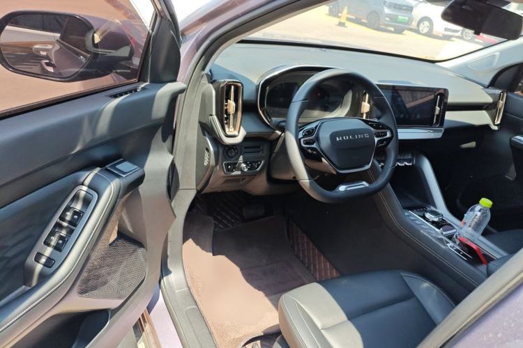 Used Wuling Xingyun 2023 2.0L DHT Flagship Edition