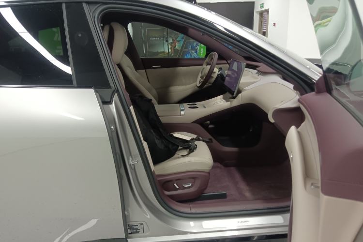 Used Xiaomi Auto YU7 2025 Ultra-Long Range Rear-Wheel Drive Version
