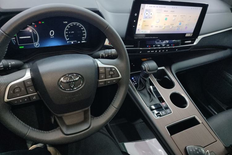 Used Toyota Granvia 2024 2.5L Hybrid Prestige PLUS Edition