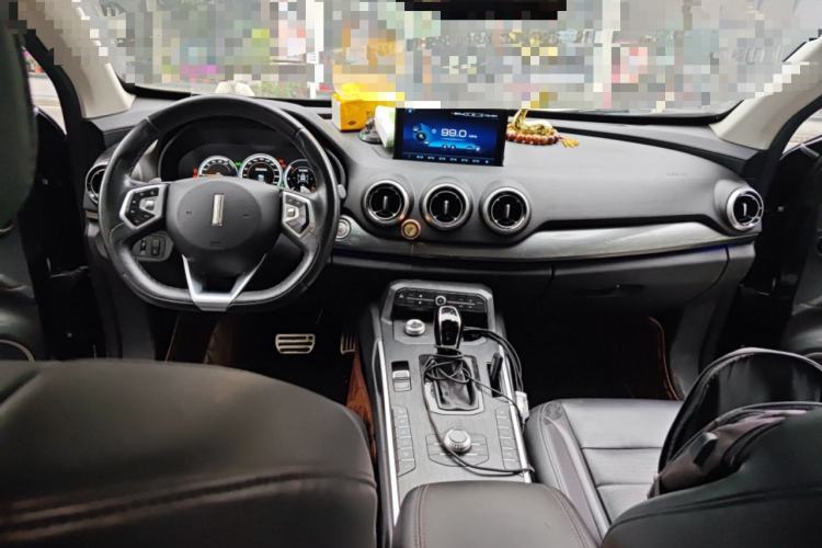 Used Wey P8 2018 2.0T Premium Edition Center Console