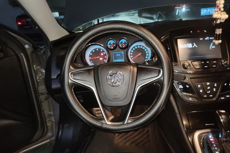 Used Buick Regal 2014 1.6T Fashionable Tech Edition Steering Wheel