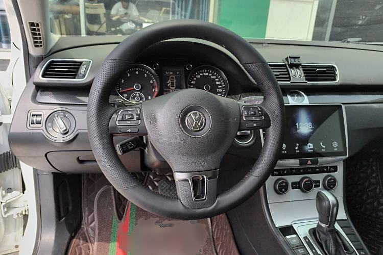 Used Volkswagen Magotan 2013 2.0 TSI Luxury Model Steering Wheel