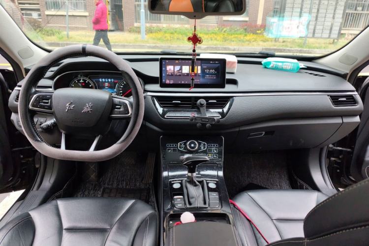 Used Hongqi H5 2018 30TD Smart Connect Dynamic Edition Center Console