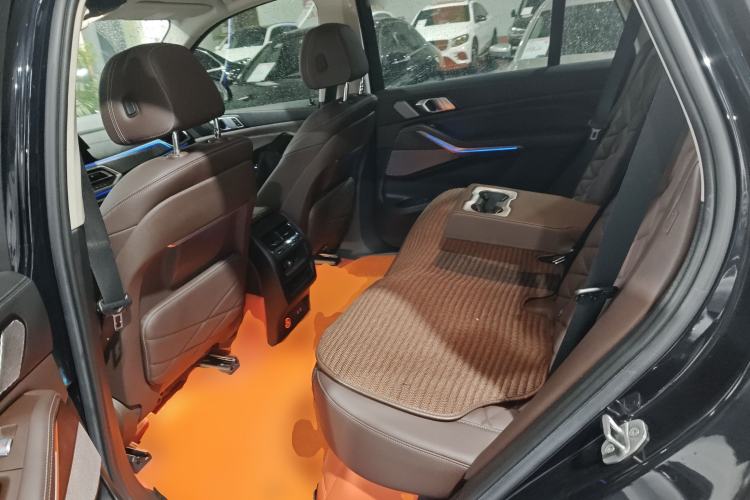 Used BMW X5 2022 xDrive 30Li Luxury M Sport Package
