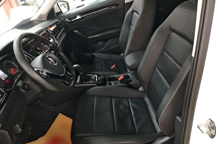 Used Volkswagen T-ROC 2018 280TSI DSG Four-Wheel Drive Comfort Version China V Standard