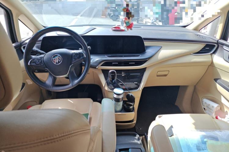 Used Buick GL8 2022 ES Landtrek 653T Luxury Edition