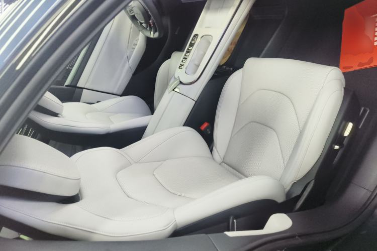 Used Xiaomi Auto SU7 2024 Four-Wheel Drive Ultra-Long Range Advanced Intelligent Driving Max Edition