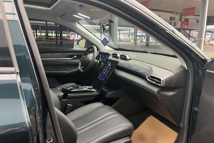 Used Dongfeng Aeolus Mage 2024 Honor Edition 1.5T Fashion Model