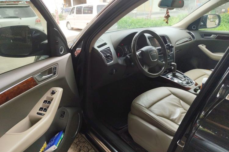 Used Audi Q5 2011 2.0TFSI Comfort Version
