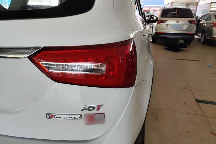 Used Dongfeng Fengon 580 2017 1.5T Manual Luxury Model