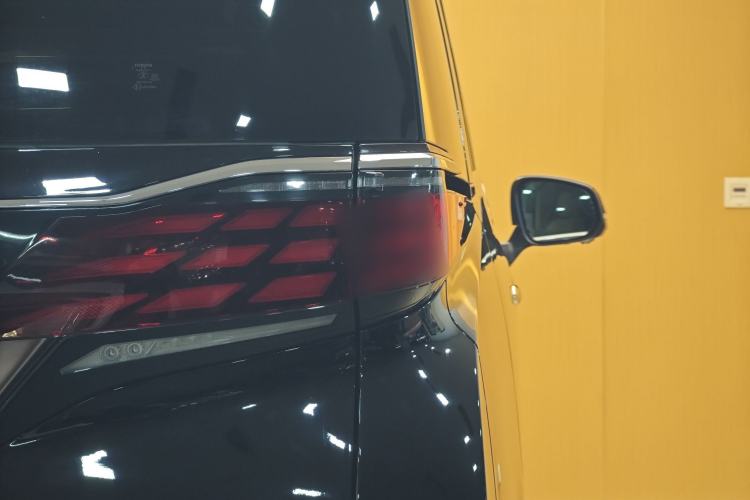 Used Toyota Alphard 2024 Dual-Engine 2.5L Prestige Edition
