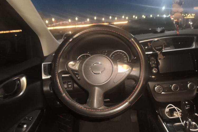 Used Nissan Sylphy 2018 1.6XV CVT Deluxe Edition Steering Wheel