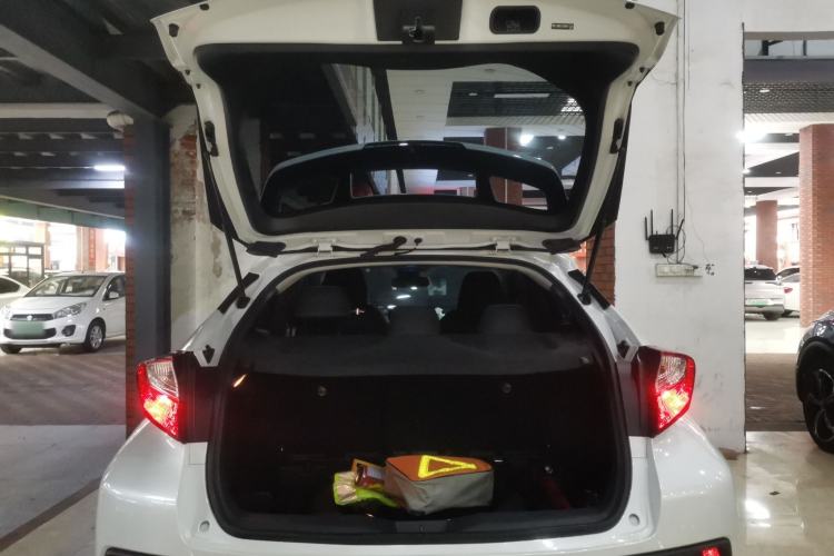 Used Toyota IZOA 2022 2.0L Yixing Version
