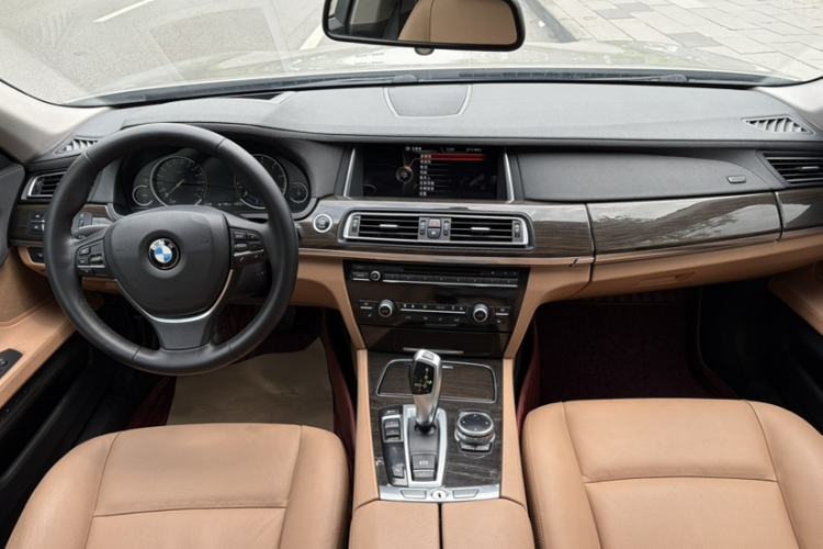 Used BMW 7 Series 2014 730Li Premium Edition
