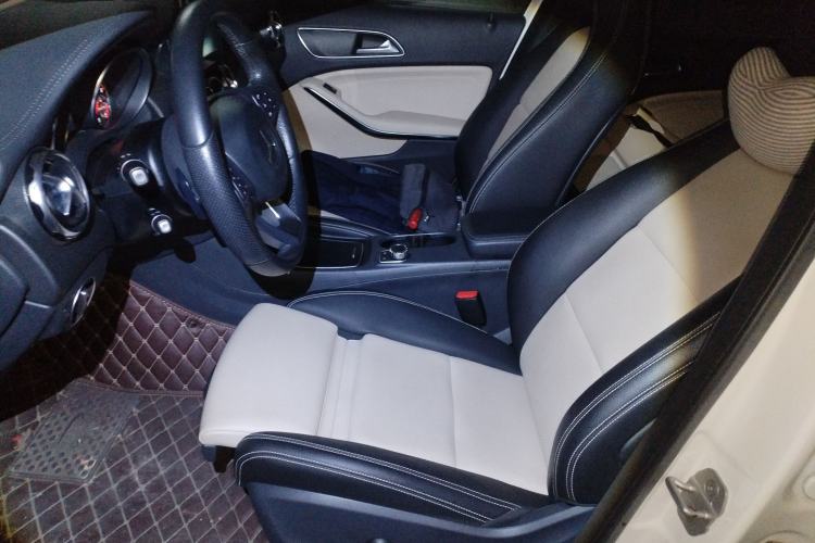 Used Mercedes-Benz GLA 2017 GLA 200 Fashion Model Left Front Seat