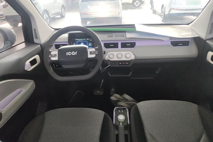 Used Chery QQ Ice Cream 2022 170km Sundae Phosphate Lithium-Ion Center Console