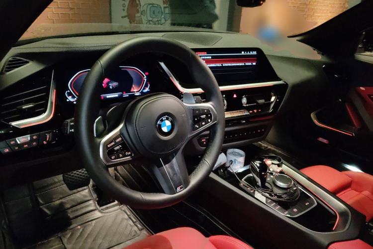 Used BMW Z4 2022 sDrive 25i M Sport Package Center Console