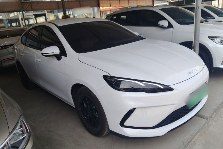 Used BYD Seal 05 DM-i 2025 DM-i Smart Drive 55KM Luxury Model Front Right 45 Deg