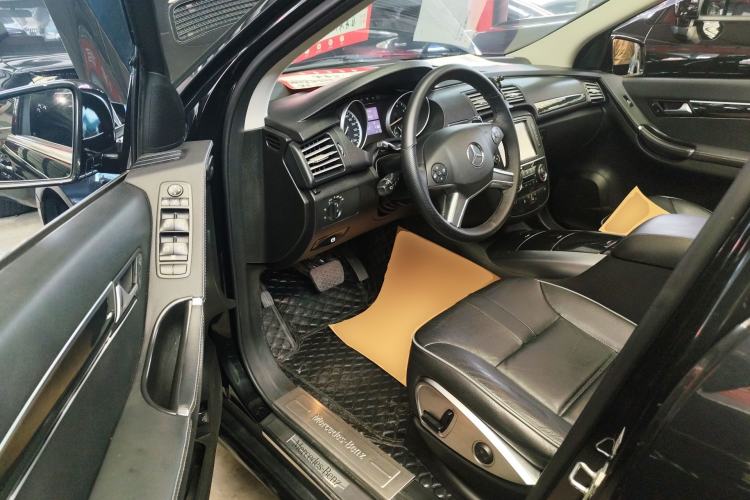 Used Mercedes-Benz R-Class 2017 R 320 4MATIC Business Edition Prestige Model Driver Seat