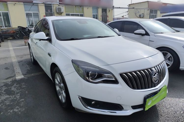 Used Buick Regal 2015 1.6T Elite Tech Model Front Right 45 Deg
