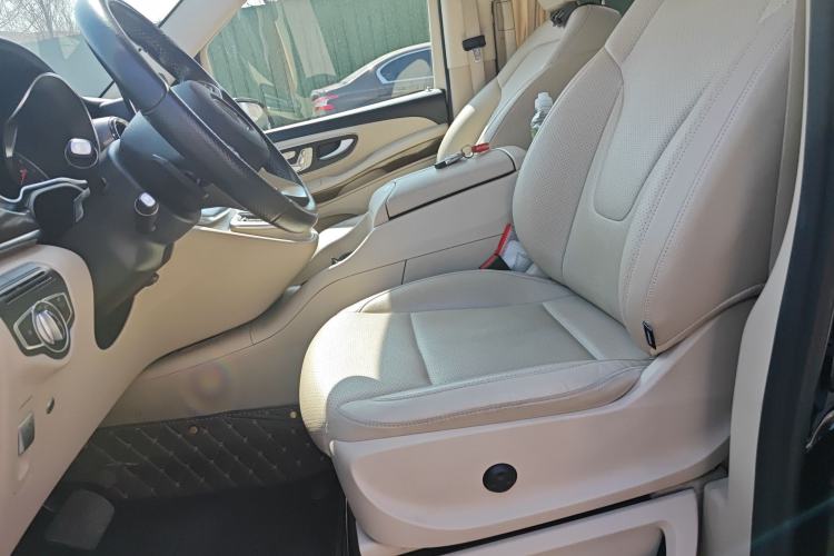 Used Mercedes-Benz V-Class 2020 V 260 Avantgarde Edition
