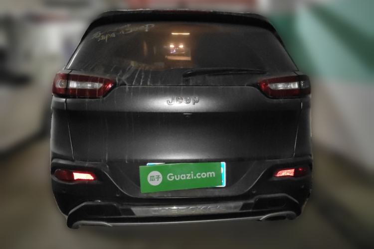 Used Jeep Cherokee 2016 2.4L Leading Smart Version
