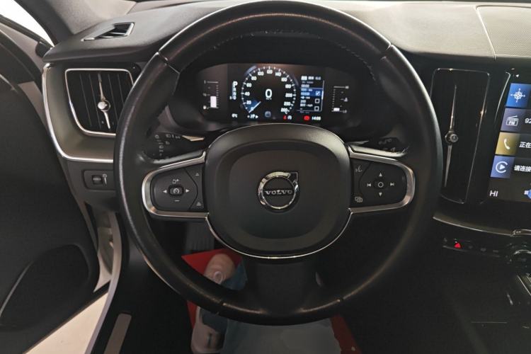 Used Volvo XC60 2021 T5 4x4 Smart Luxury Edition