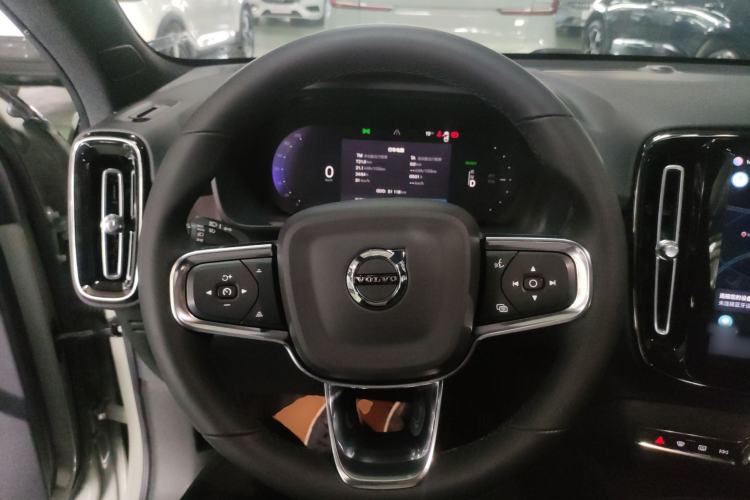 Used Volvo XC40 New Energy 2023 Long-Range Version
