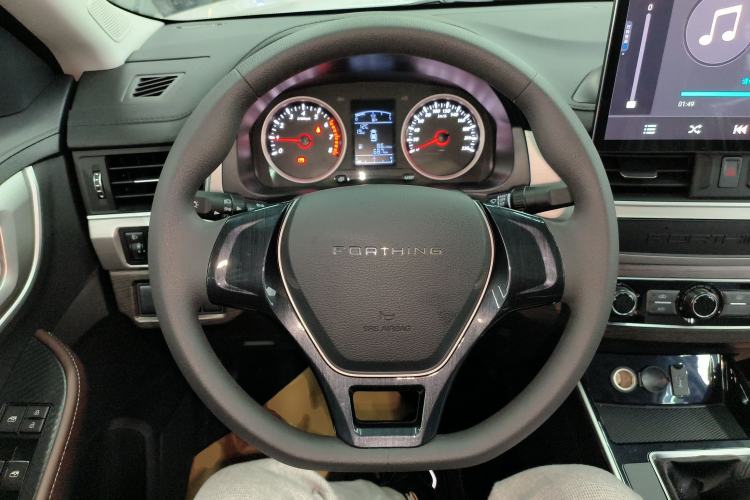 Used FORTHING T5 2024 Grand Edition 1.6L Manual Dream-Chasing Version 5 Seats Steering Wheel