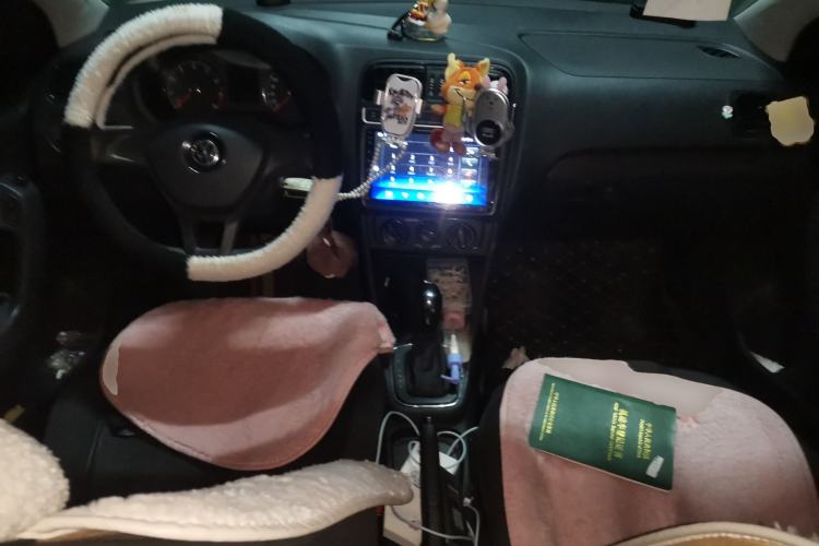 Used Volkswagen Polo 2018 1.5L Automatic Advanced Driving Model Center Console