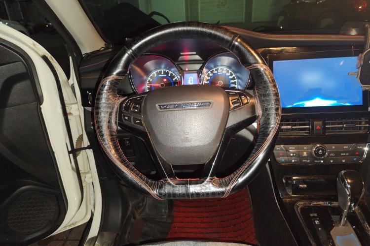 Used Venucia T70 2020 2.0L CVT Elite Edition China VI Standard