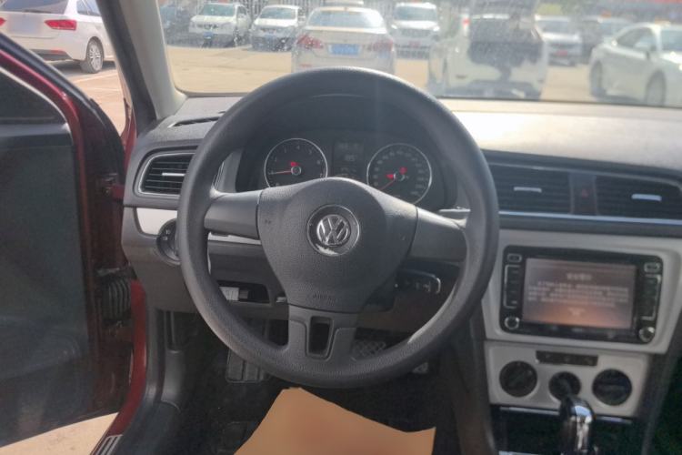 Used Volkswagen Gran Lavida 2013 1.6L Automatic Comfort Model
